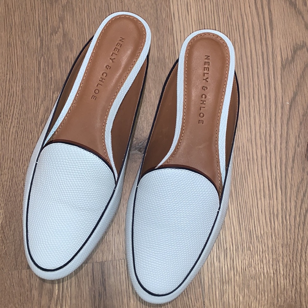 Neely & Chloe Slides - Picture 2 of 3